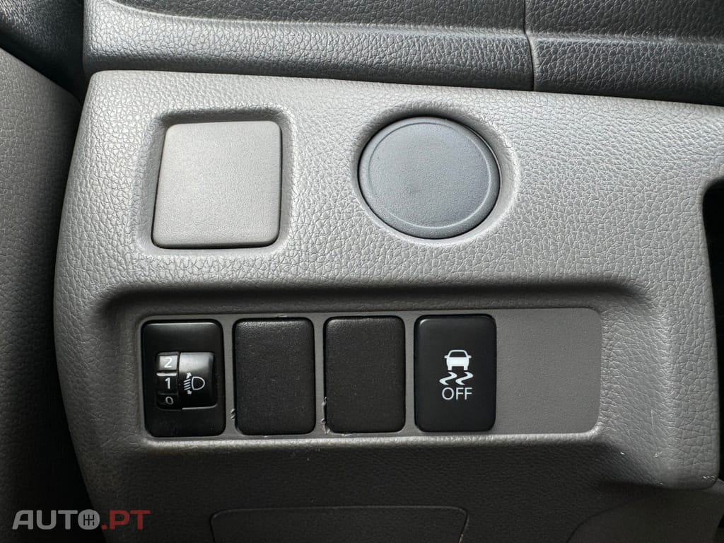 Mitsubishi L200 2.4 DI-D CD Campera 4WD