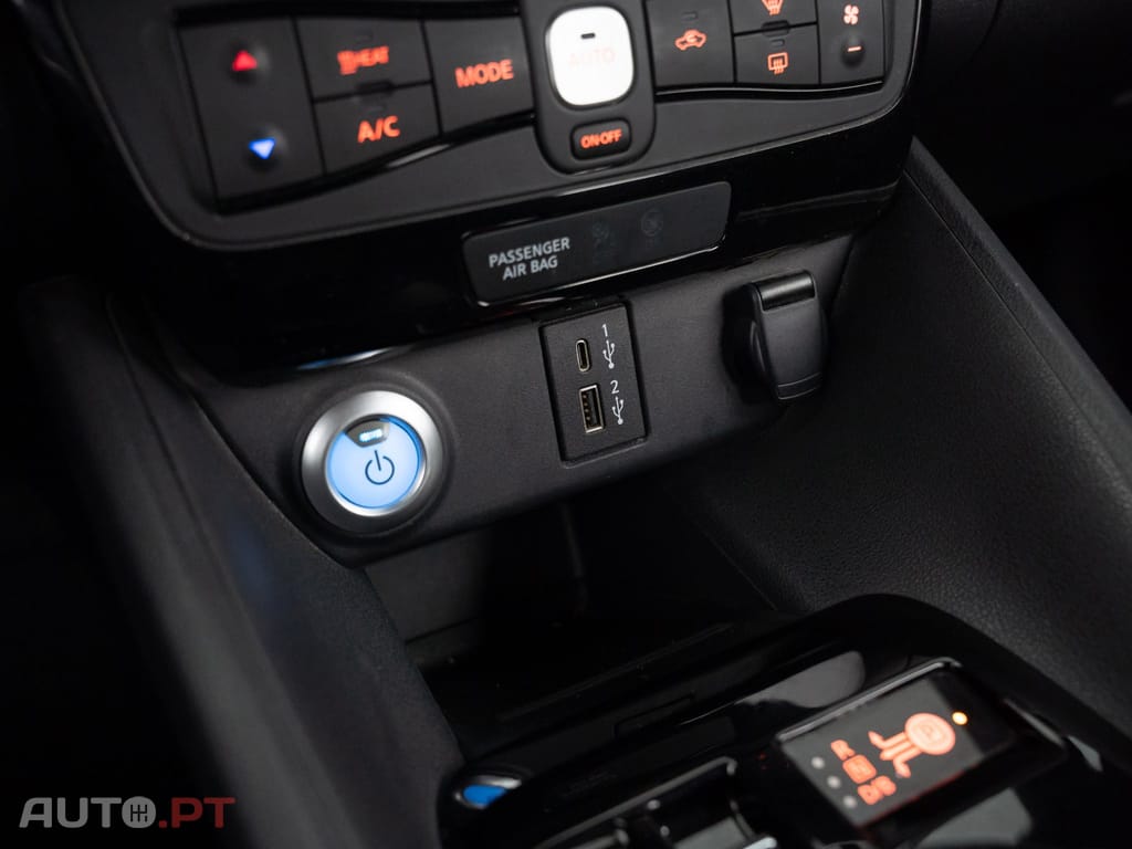 Nissan Leaf N-Connecta