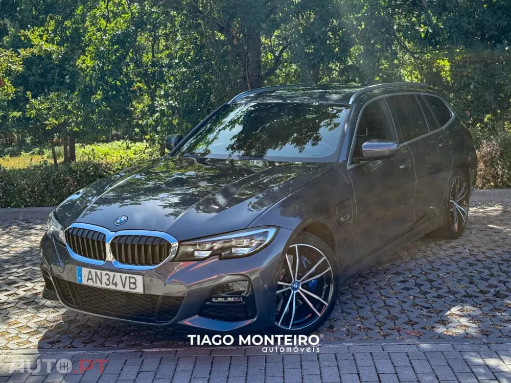 BMW 330 e Pack Desportivo M Auto