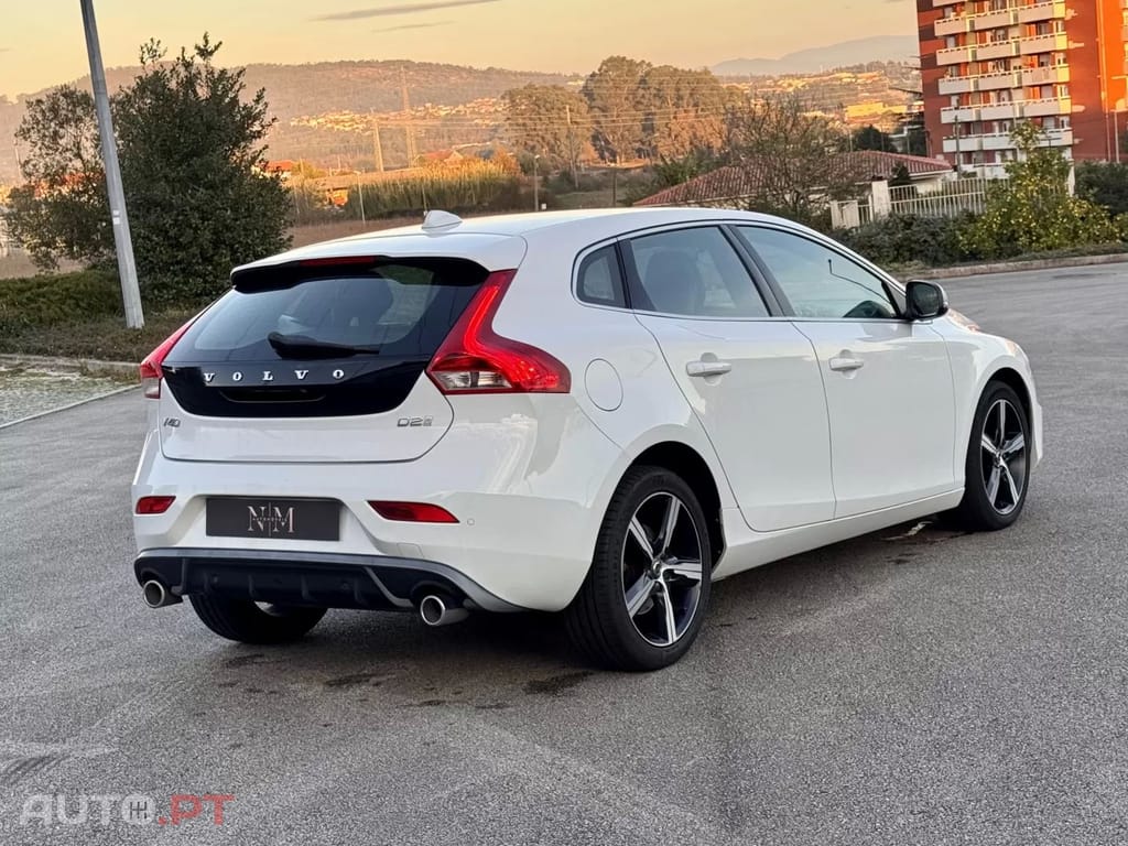 Volvo V40 2.0 D2 R-Design Geartronic