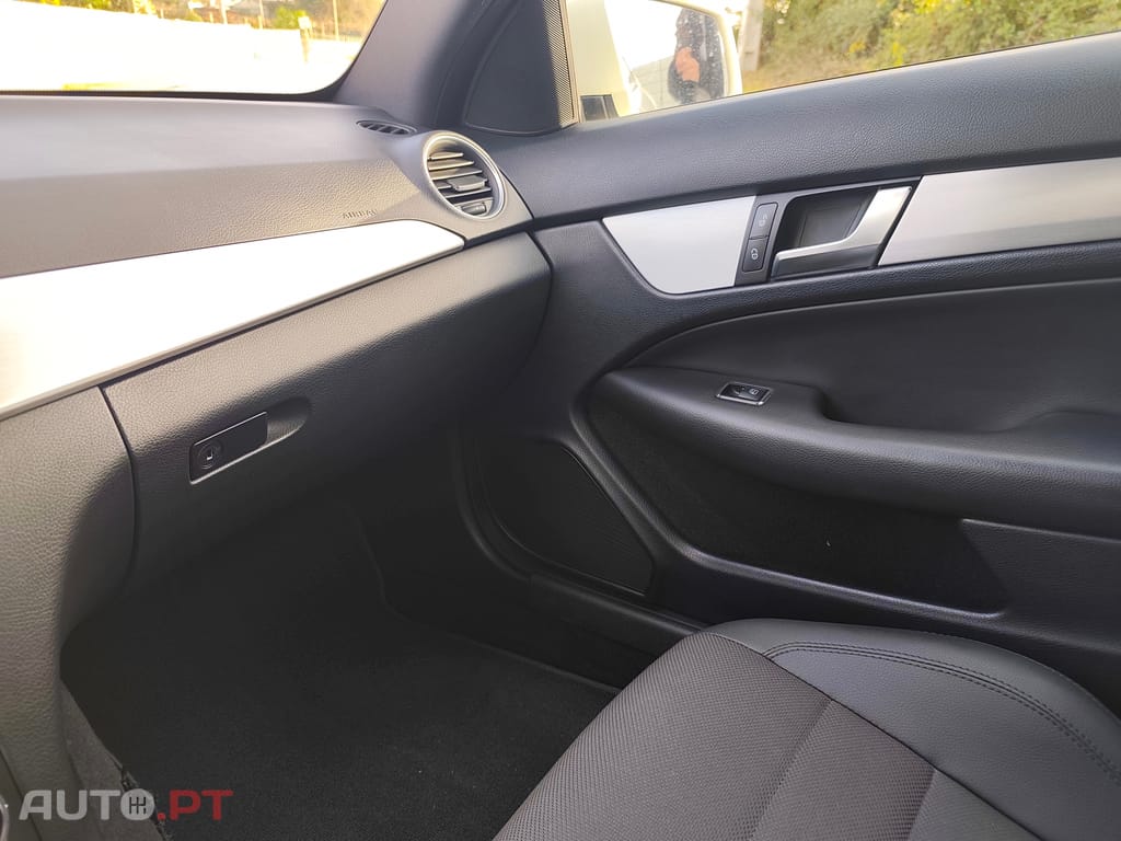 Mercedes-Benz C 250 W204 pack AMG
