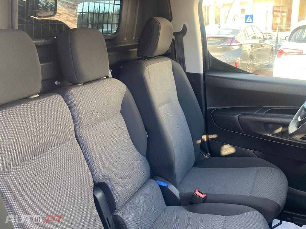 Peugeot Partner 1.5 BlueHDi Asphalt Longa EAT8