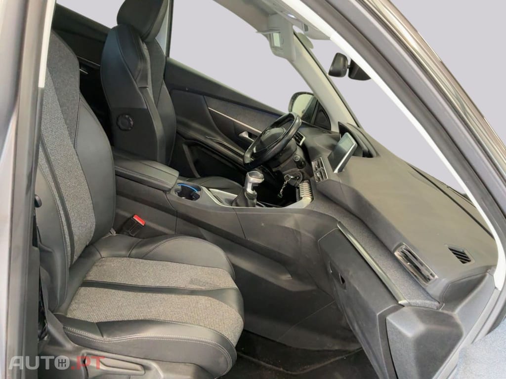 Peugeot 3008 1.2 PureTech Allure