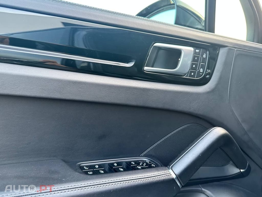 Porsche Cayenne E-Hybrid Platinum Edition