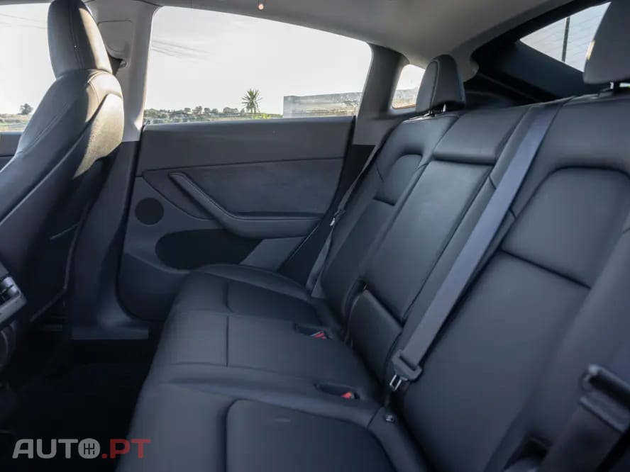 Tesla Model Y Long Range Dual Motor AWD