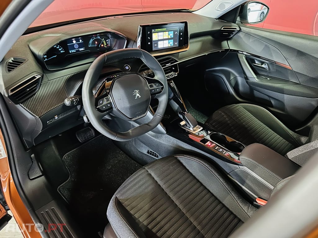 Peugeot E-2008 50 kWh Active Pack