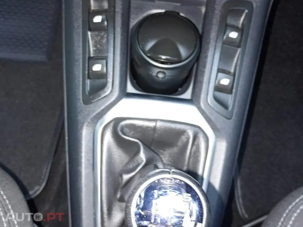 Citroën C-Elysée 1.6 BlueHDi Exclusive — fotografia 14