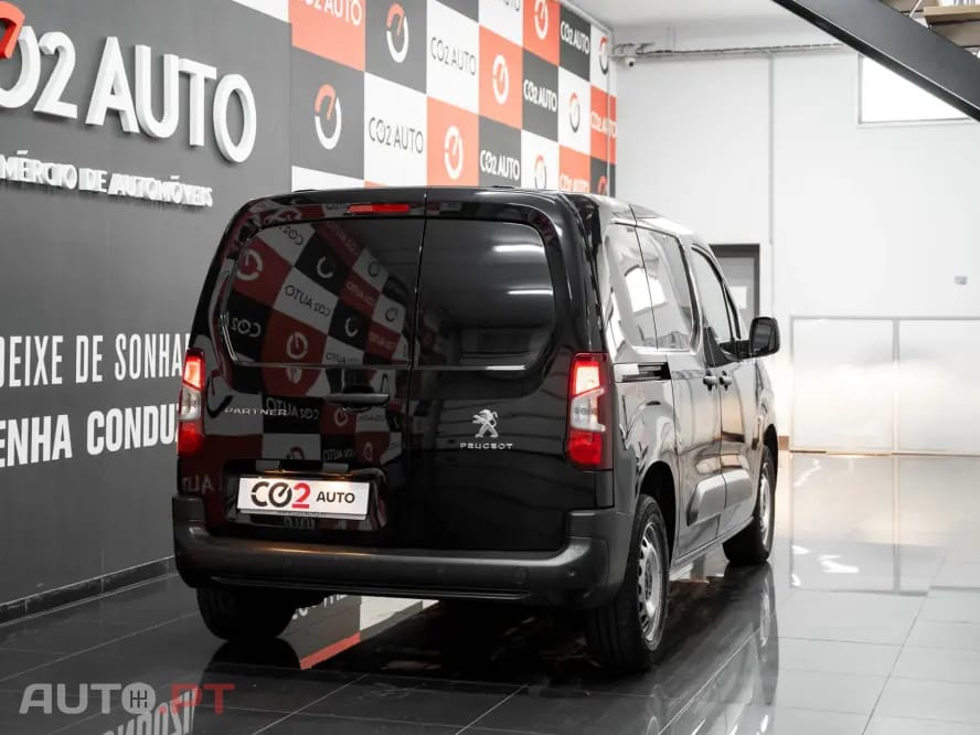 Peugeot Partner PREMIUM STANDARD 1.5 BLUEHDi