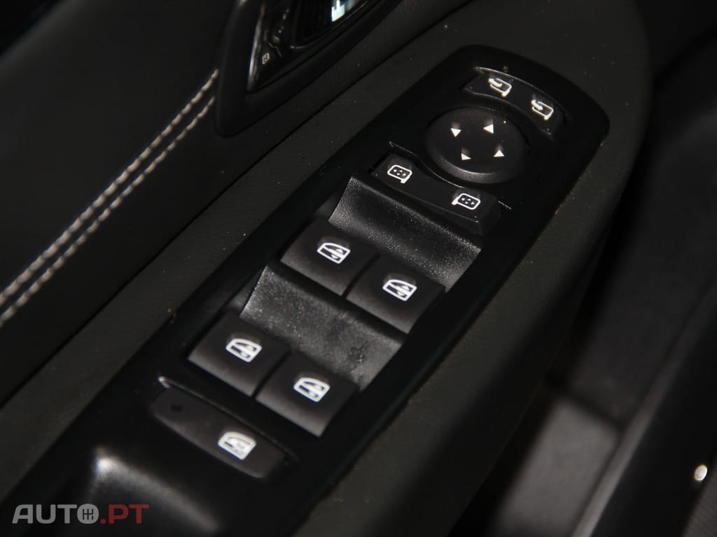 Renault Scénic 1.6 dCi B.Edition — fotografia 16