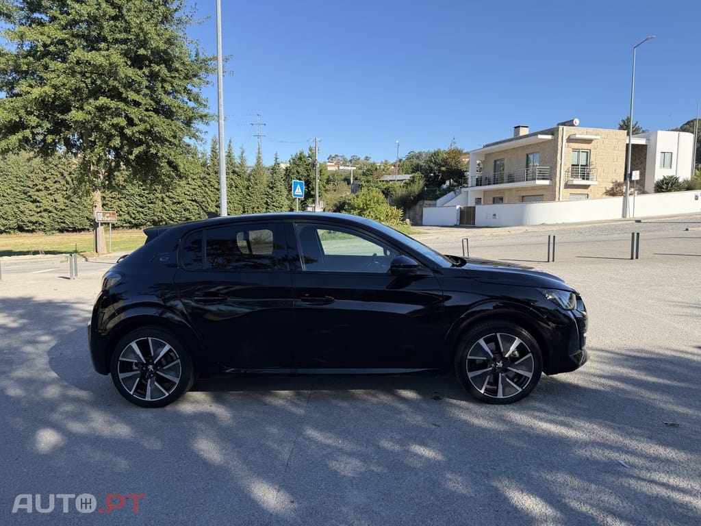 Peugeot E-208 50 kWh GT Line