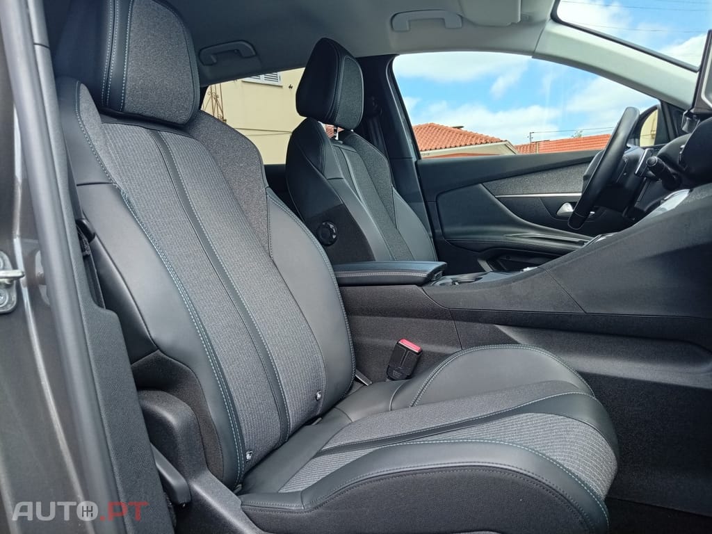 Peugeot 3008 1.5 BlueHDi Allure EAT8