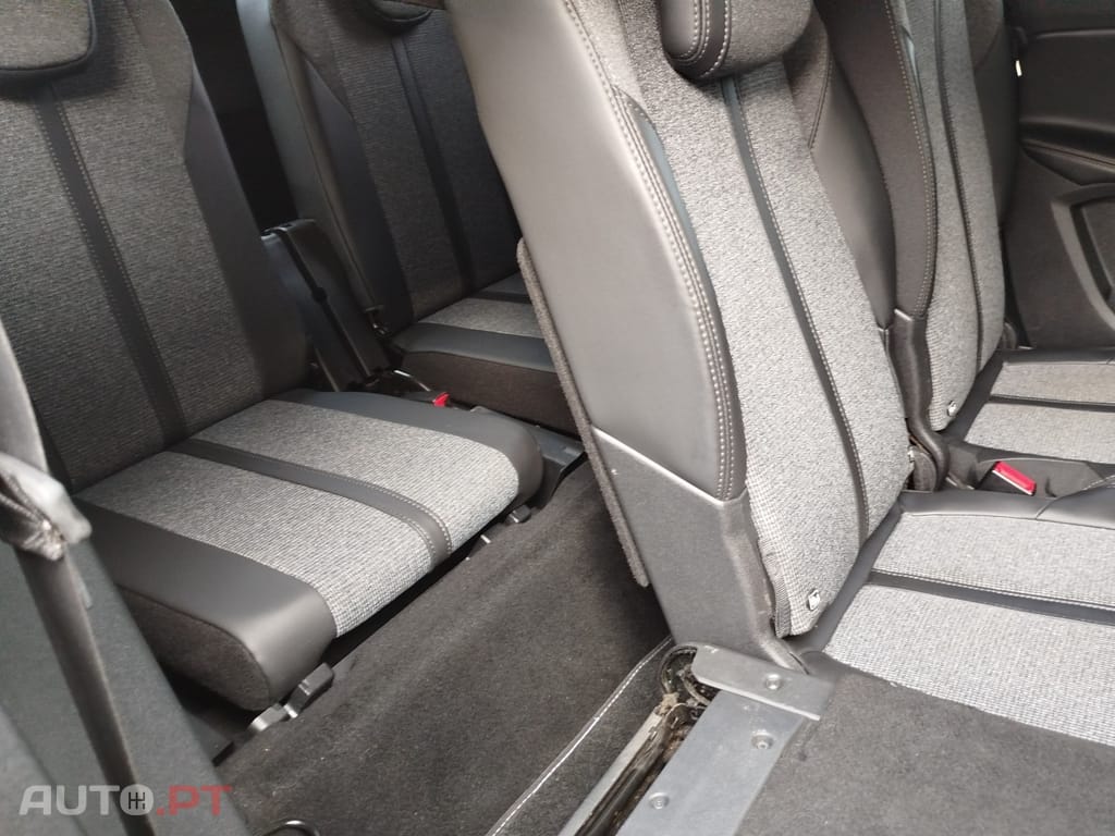 Peugeot 5008 1.2 PureTech Allure Grip Control