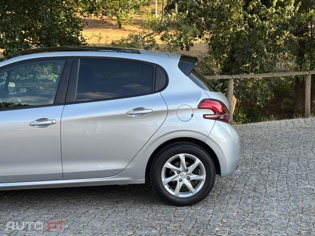 Peugeot 208 1.6 BlueHDi Allure