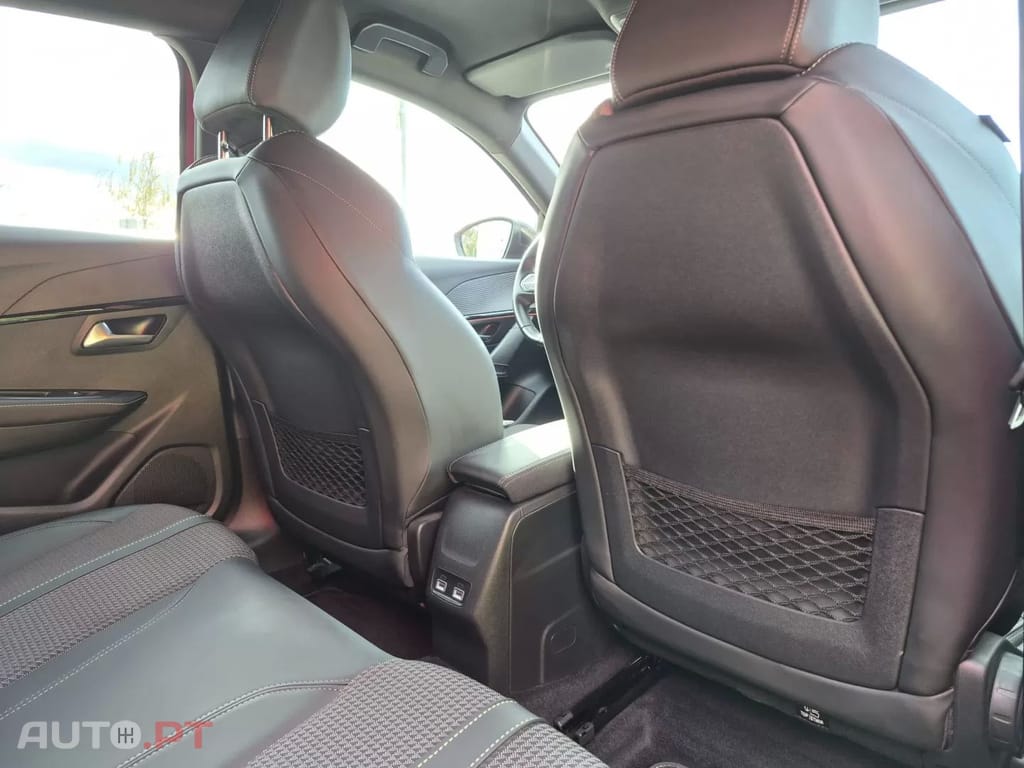 Peugeot E-208 50 kWh GT