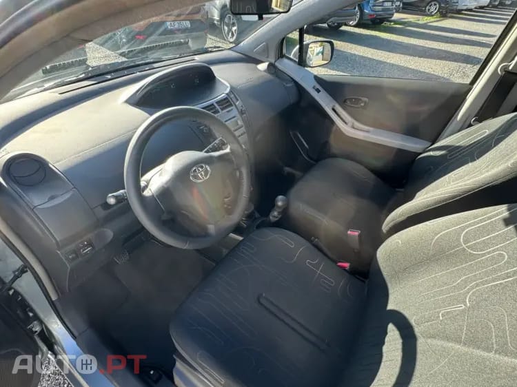 Toyota Yaris 1.0 VVT-i Comfort+AC