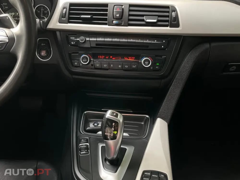 BMW 320 d Touring xDrive Pack M Auto