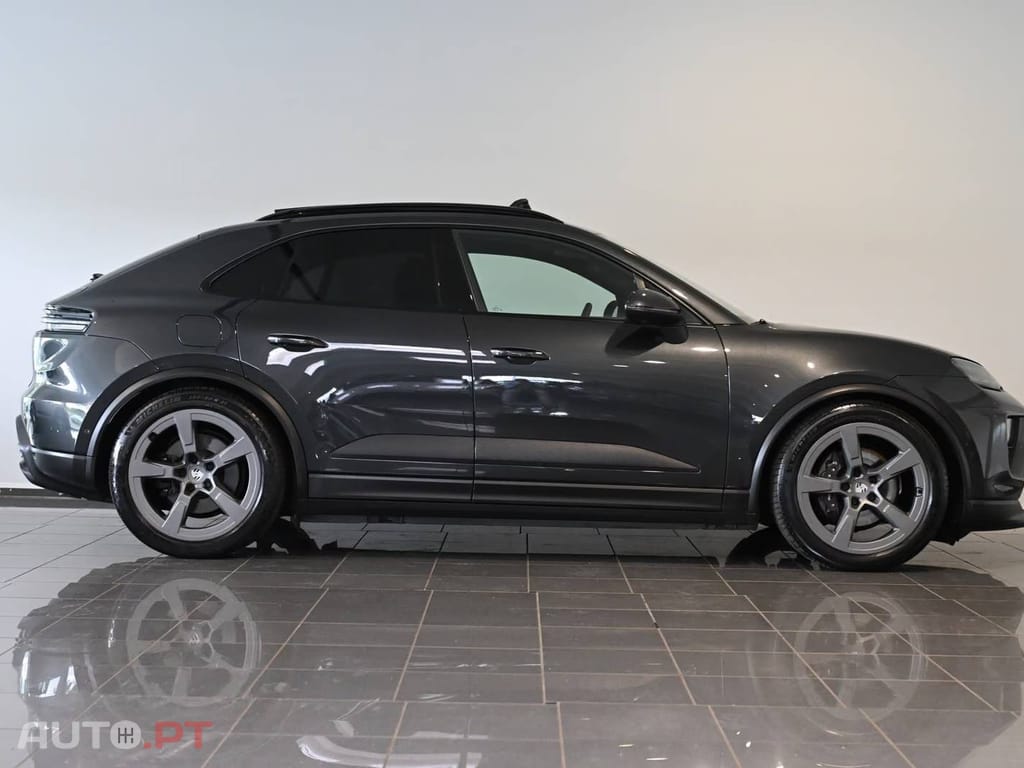 Porsche Macan 4