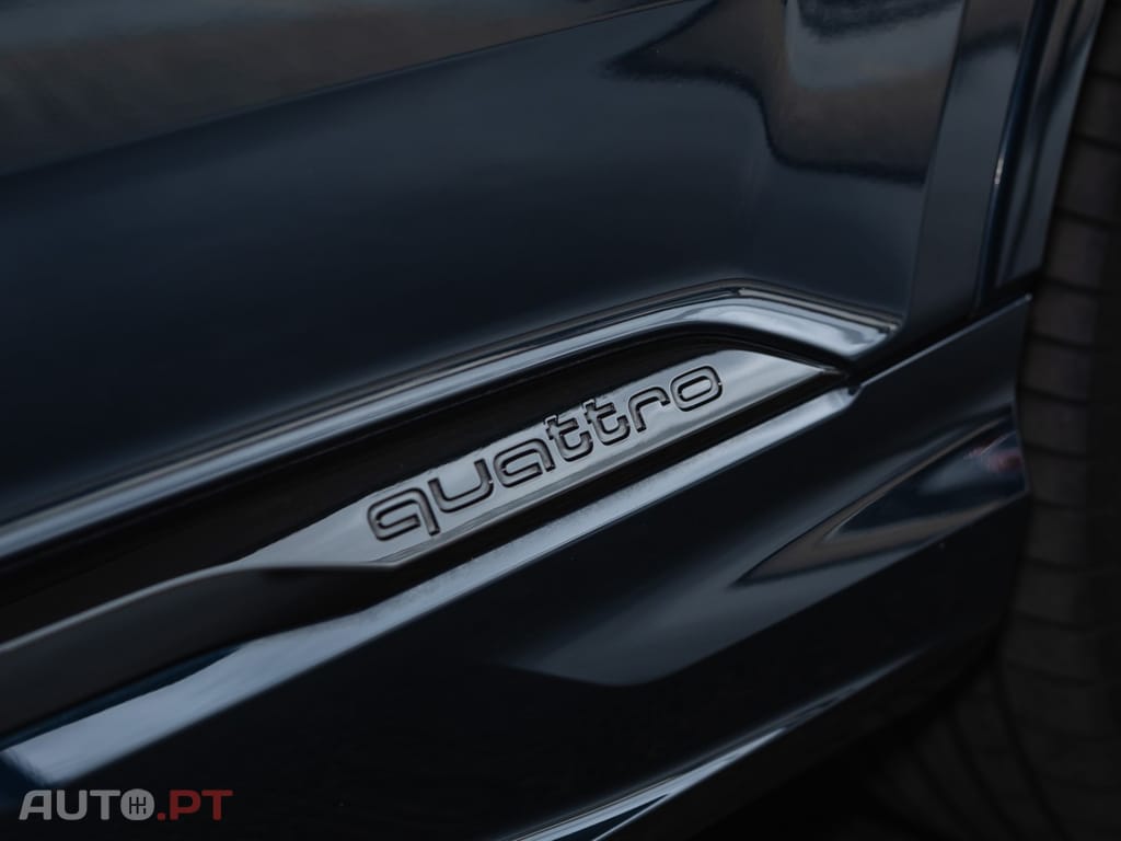 Audi Q7 55 TFSIe quattro S line Tiptronic