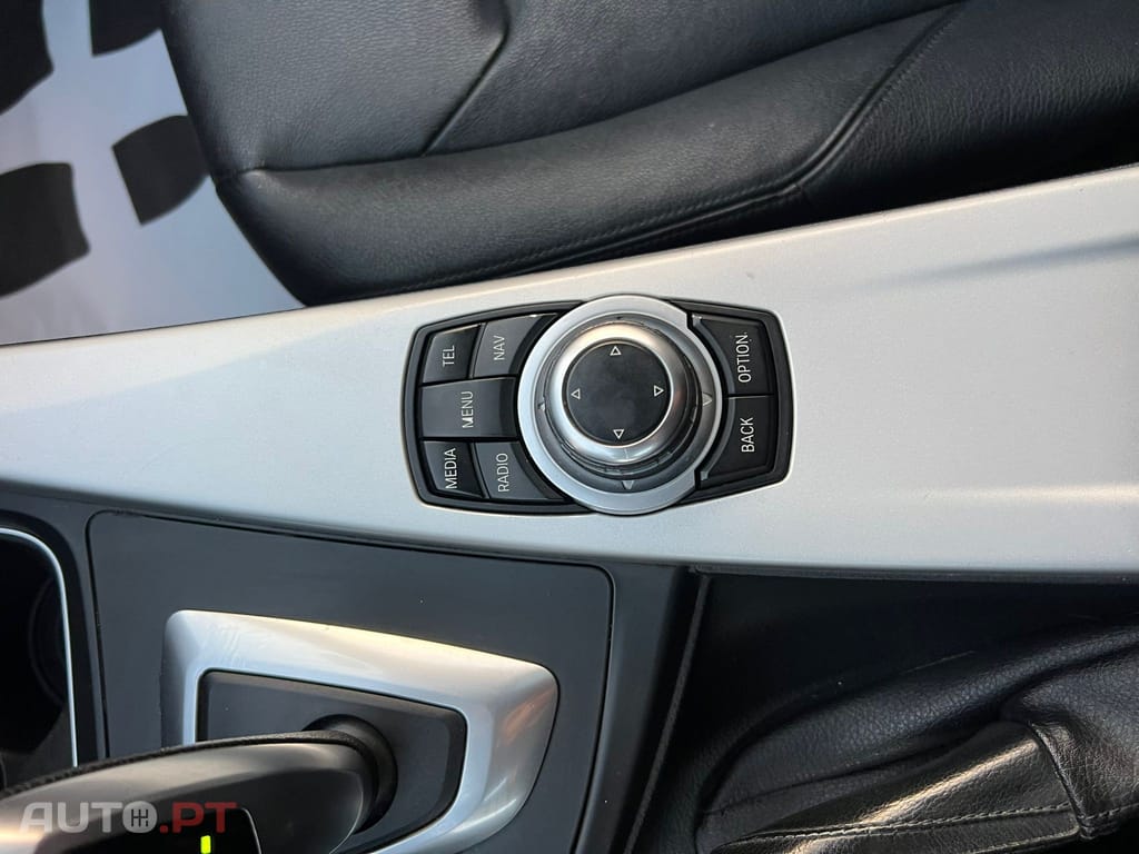 BMW 328 i Auto Line Sport