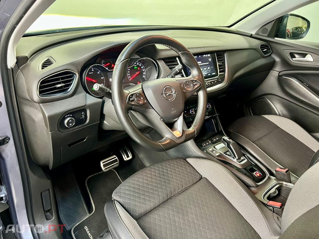 Opel Grandland (X) 1.6 Turbo PHEV 225cv S/S EAT8 FWD
