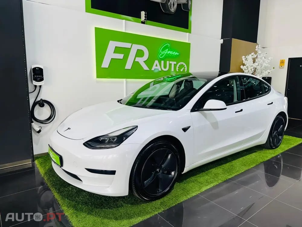Tesla Model 3 Standard Range Plus RWD