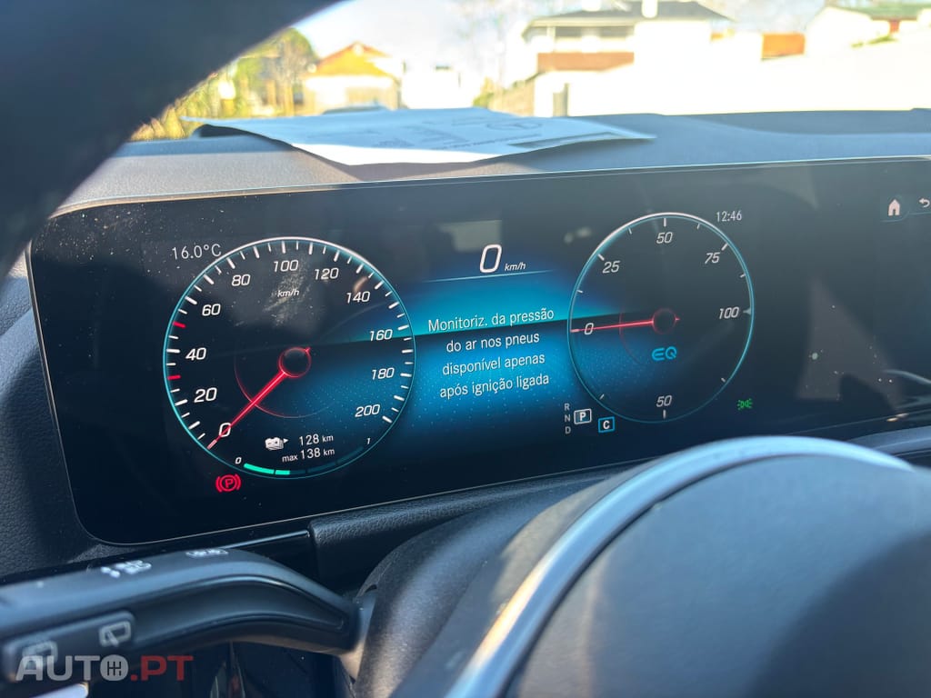 Mercedes-Benz EQA 250 Electric Art