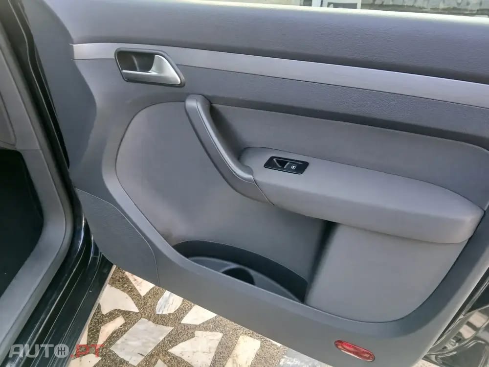 Volkswagen Touran 1.6 TDI Blue.Highine 7L