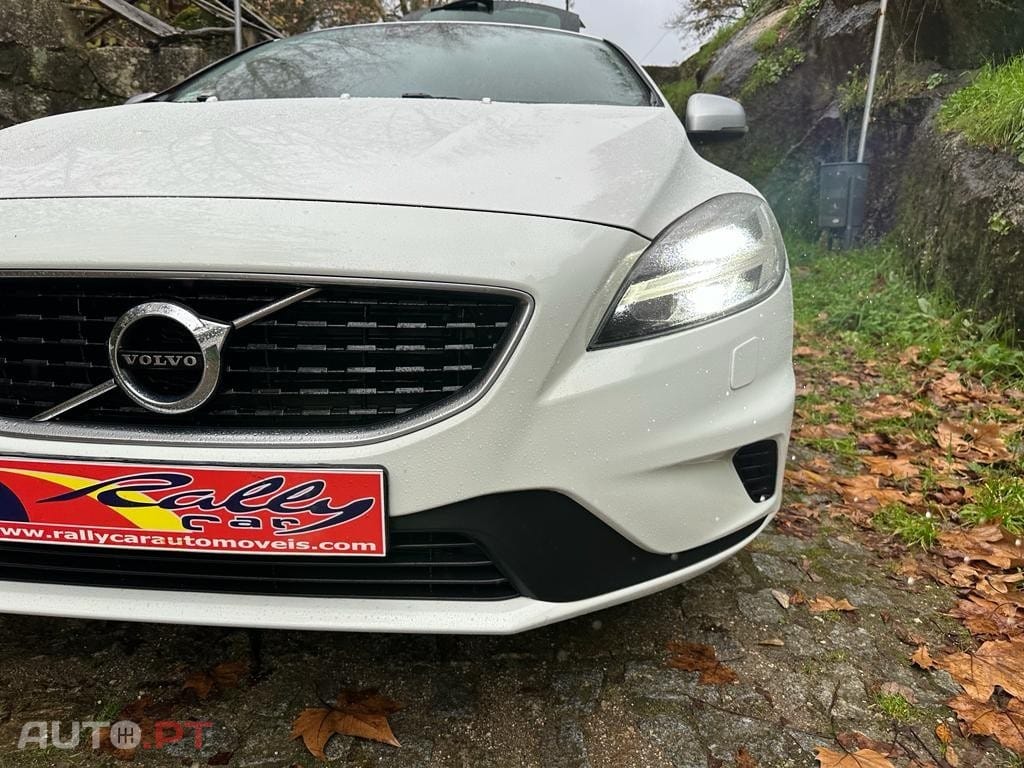 Volvo V40 2.0 D3 R-Design