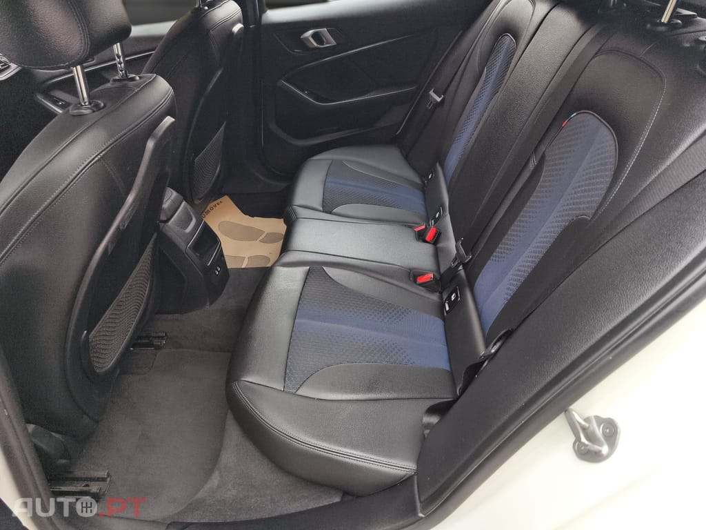 BMW 116 d Pack Desportivo M