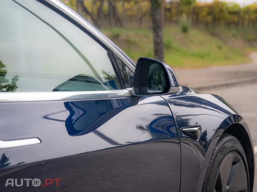 Tesla Model 3 Long-Range Dual Motor AWD