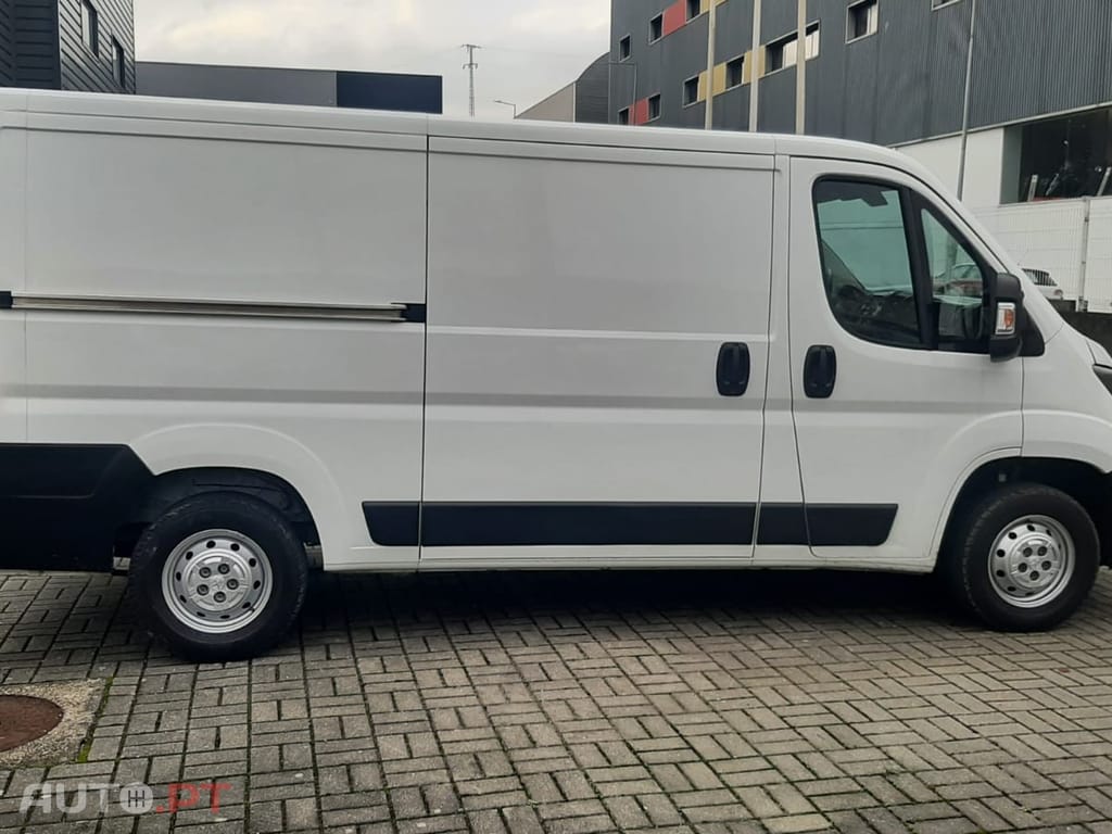 Peugeot Boxer 2.2 BlueHDi 333 L2 CD