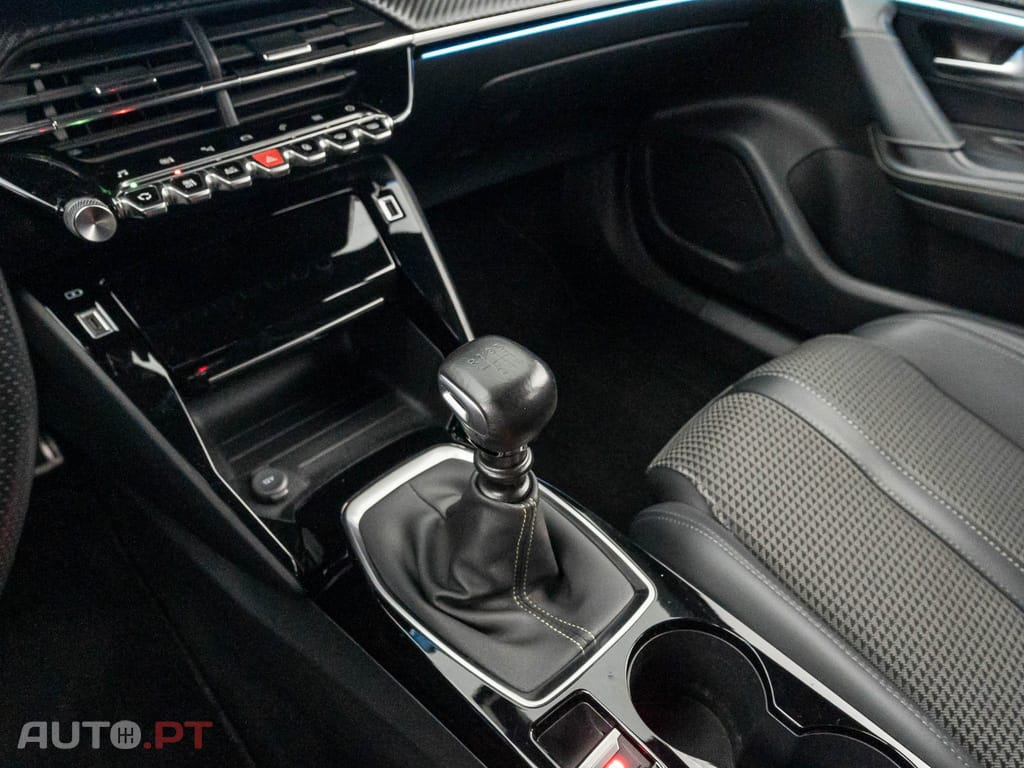 Peugeot 2008 1.2 PureTech GT