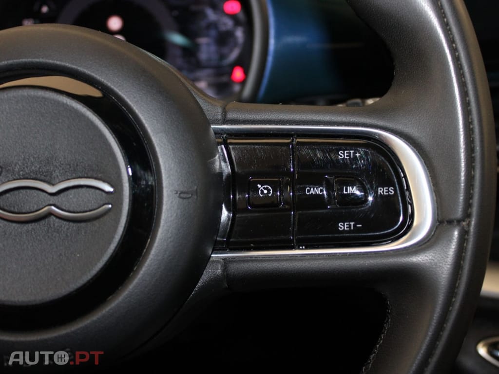 Fiat 500e ICON PLUS 42 KWH I.V.A DEDUTÍVEL