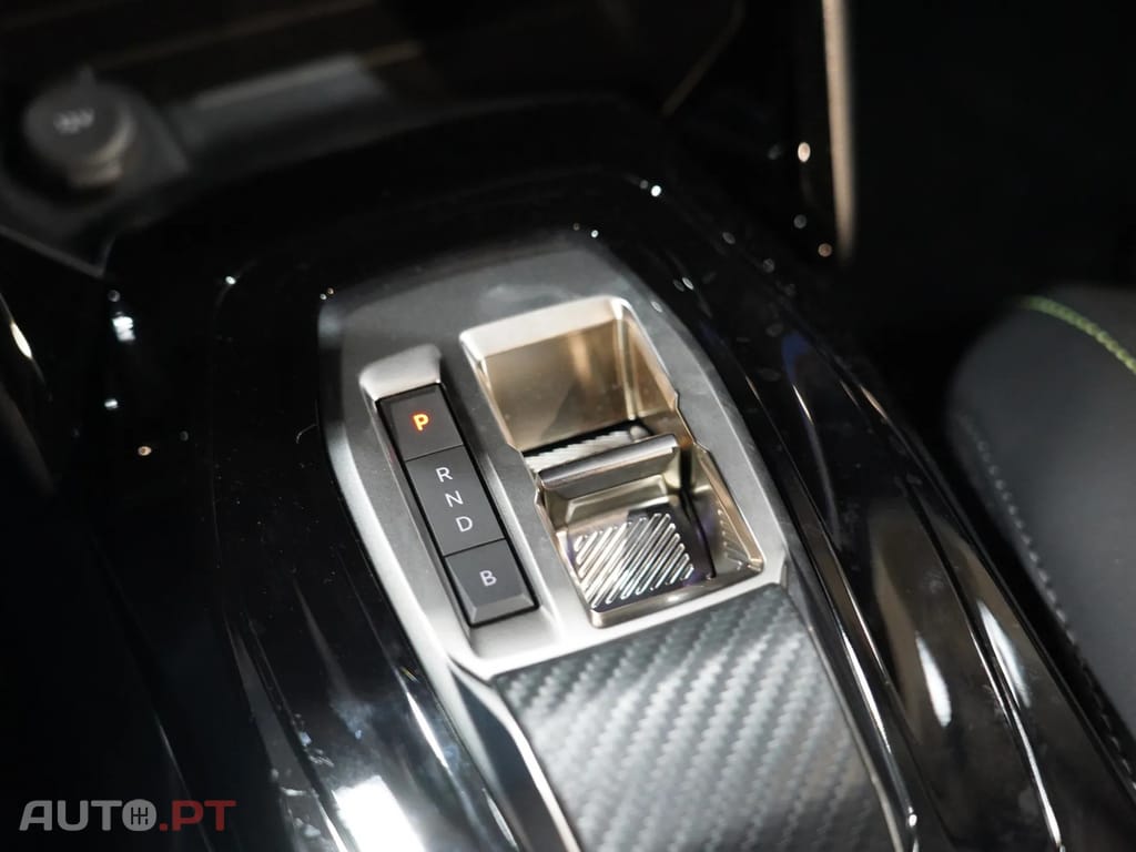 Peugeot E-2008 54 kWh GT