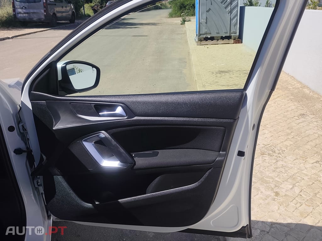 Peugeot 308 SW II SW 1.6 BlueHDi 120cv Allure (T9)