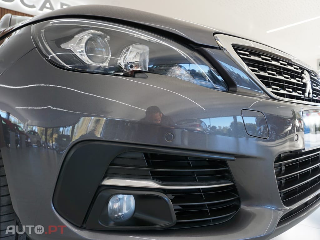 Peugeot 308 1.2 PureTech Allure Full LED