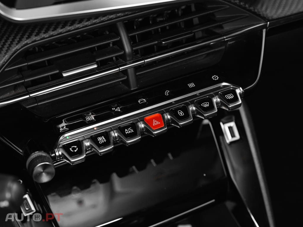 Peugeot 2008 1.5 BlueHDi Allure EAT8