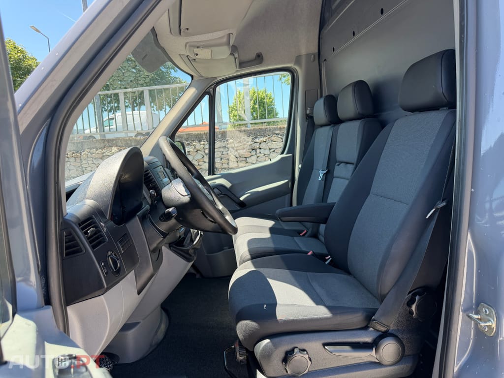 Volkswagen Crafter 35 2.0 TDi 109 Médio Tecto Alto Extra