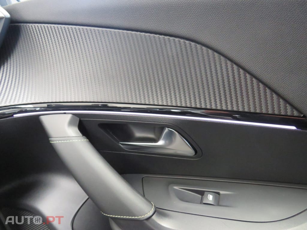Peugeot 2008 1.5 BlueHDi GT EAT8