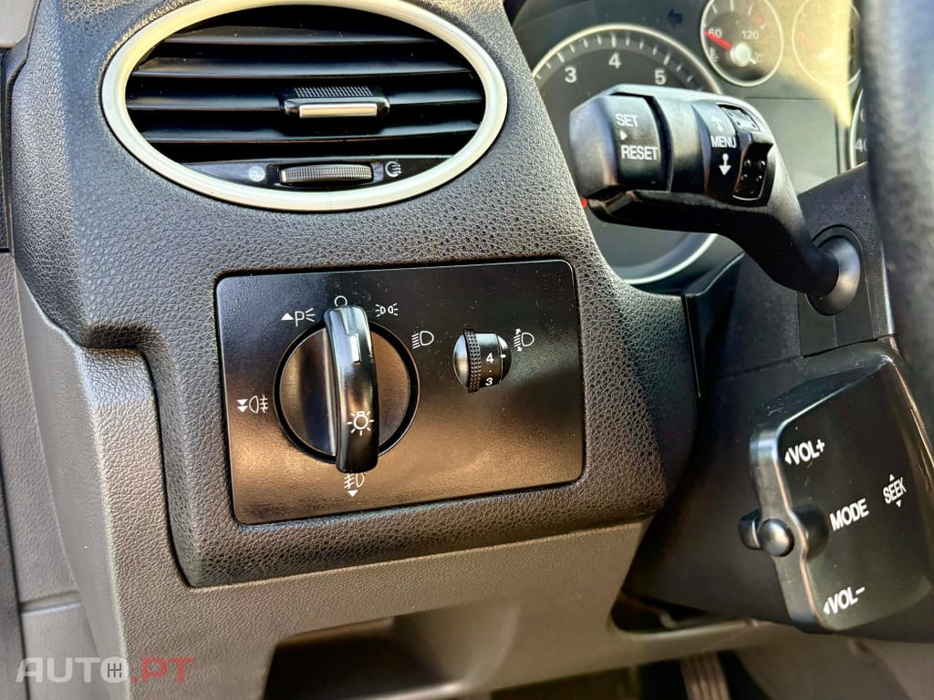 Ford Focus 1.4 16V S