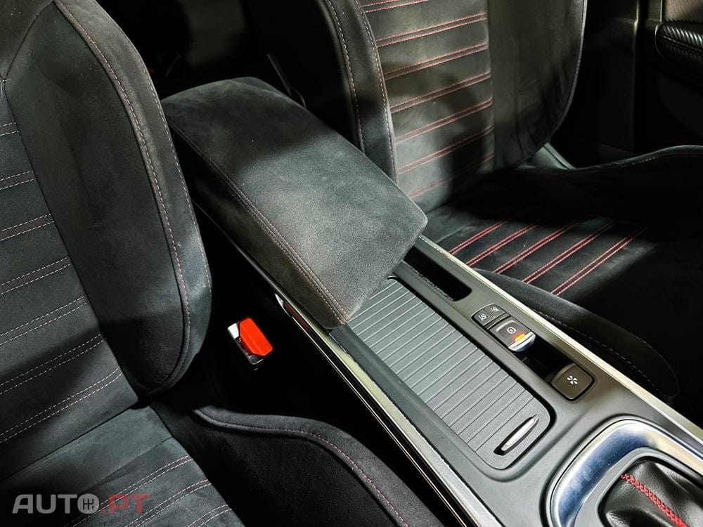 Renault Mégane 1.8 TCe R.S. EDC J19
