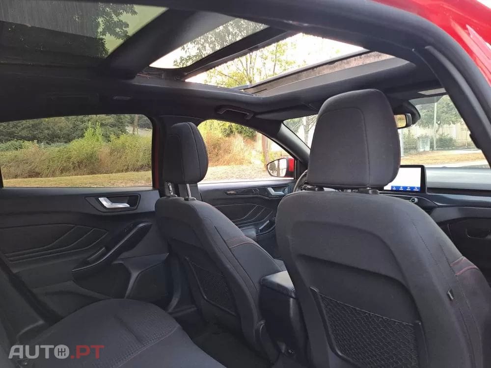 Ford Focus 1.5 TDCi EcoBlue ST-Line X