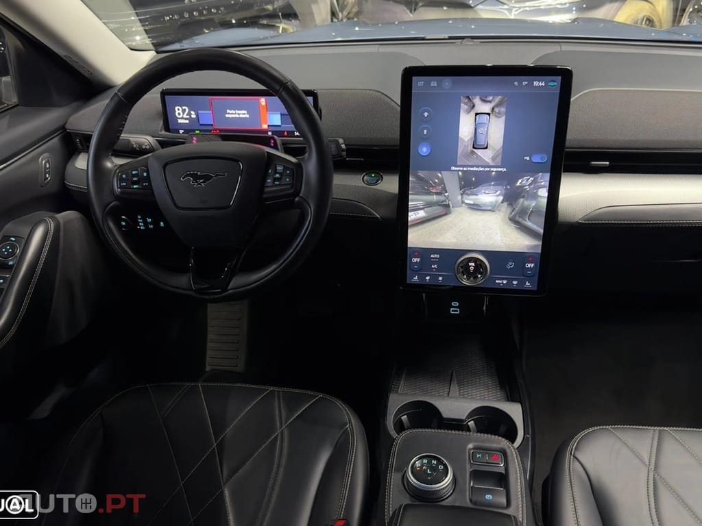 Ford Mustang Mach-E Standard