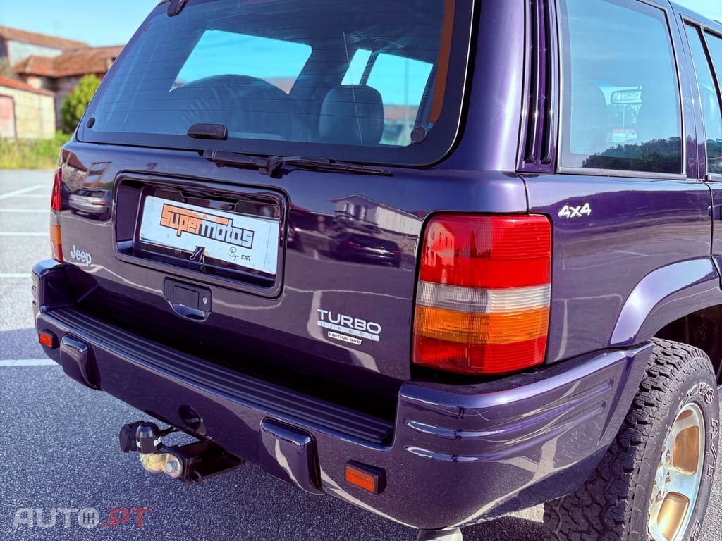 Jeep Grand Cherokee 2.5 TD Official
