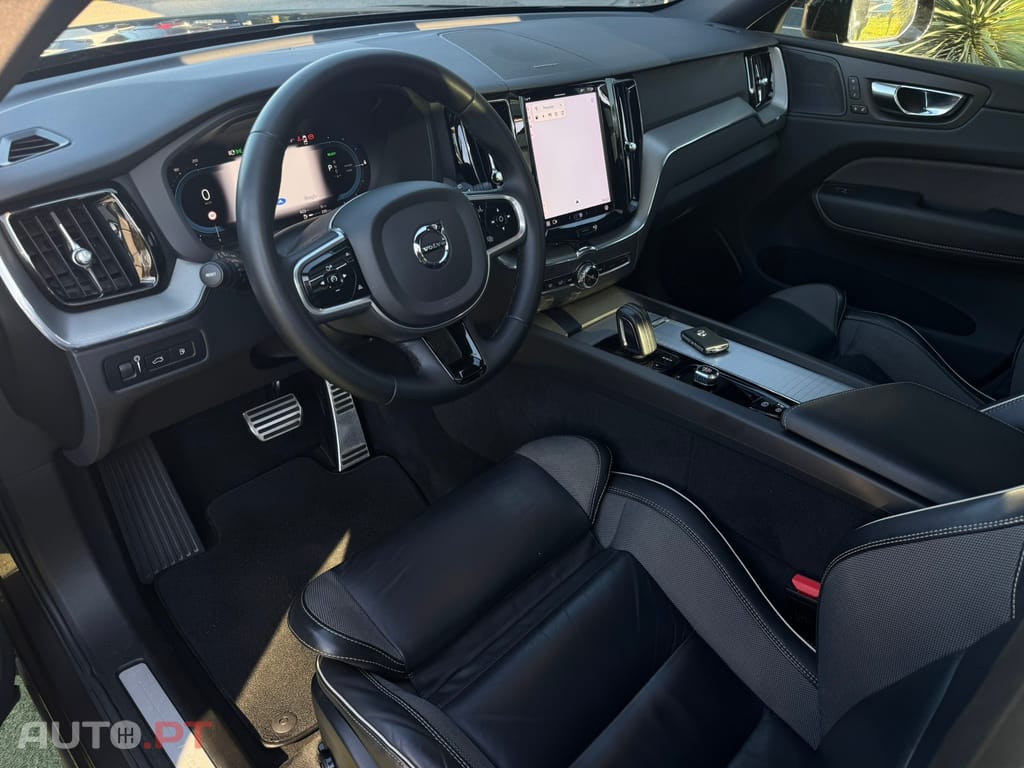 Volvo XC60 2.0 T6 PHEV R-Design AWD