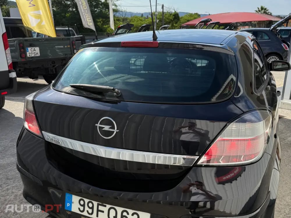 Opel Astra GTC 1.9 CDTI