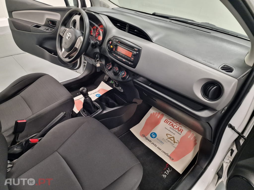 Toyota Yaris BIZZ 1.4 D-4D 90CV IVA DEDUTIVEL