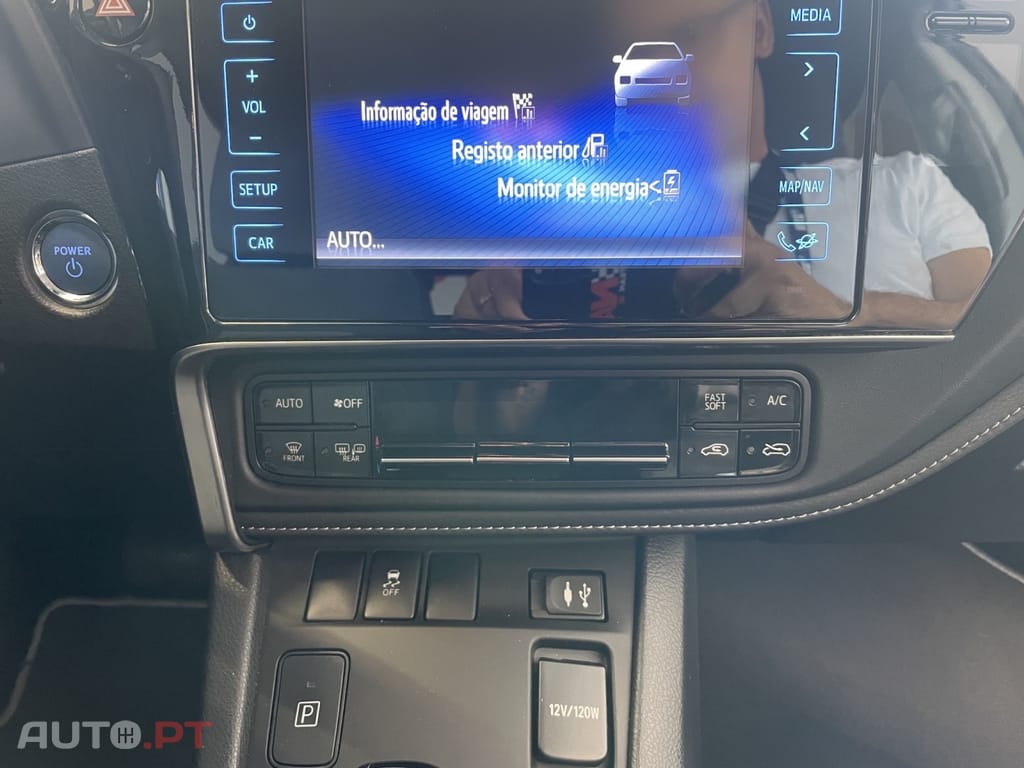 Toyota Auris 1.8 HSD Comfort +P.Techno+P.Sport