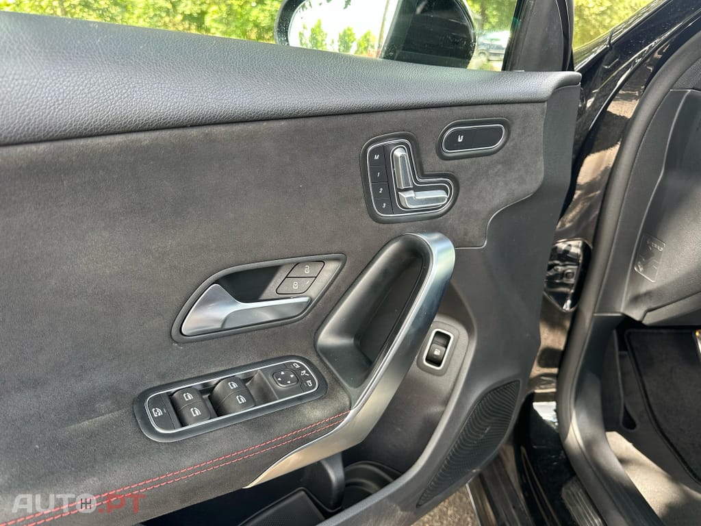 Mercedes-Benz A 250 e AMG Line