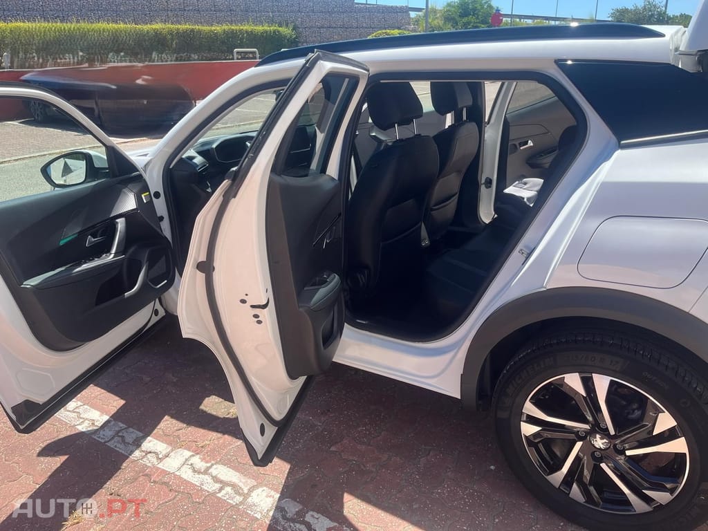 Peugeot 2008 1.2 PureTech Allure